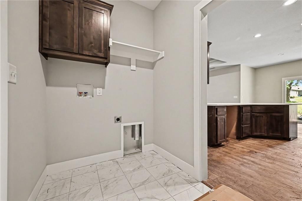 1007 Moore Drive — photo 11