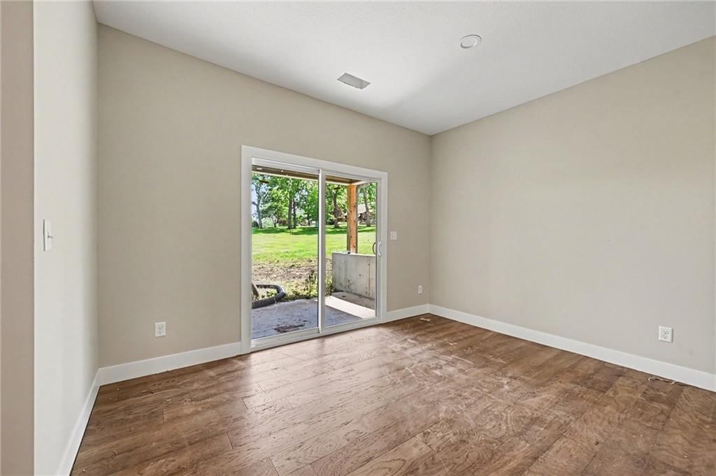 1007 Moore Drive — photo 10