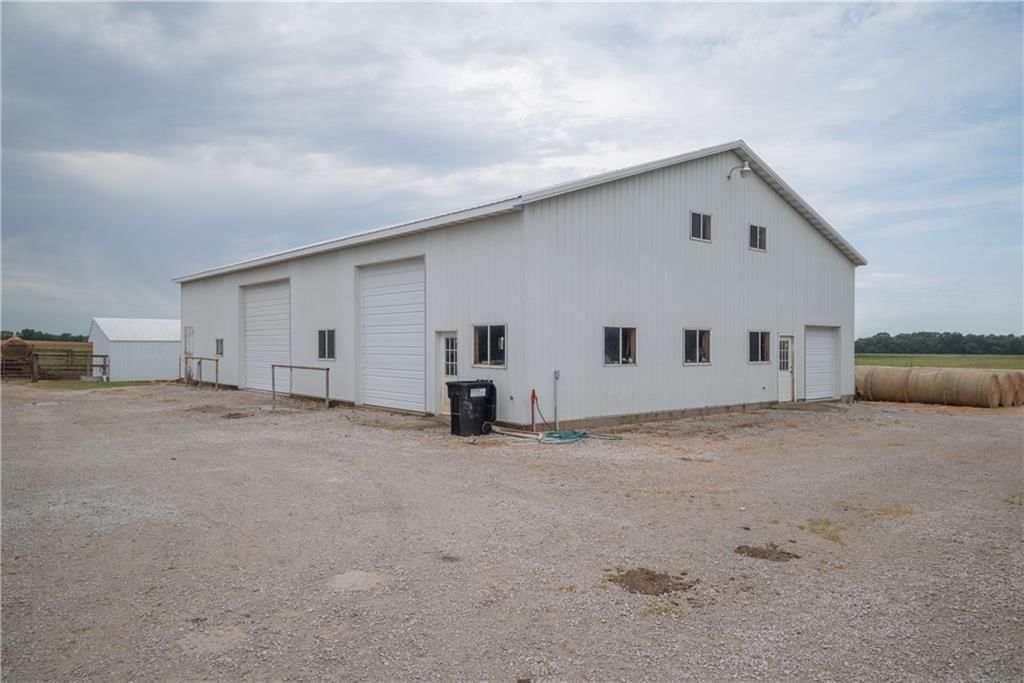 619 V Highway — photo 36