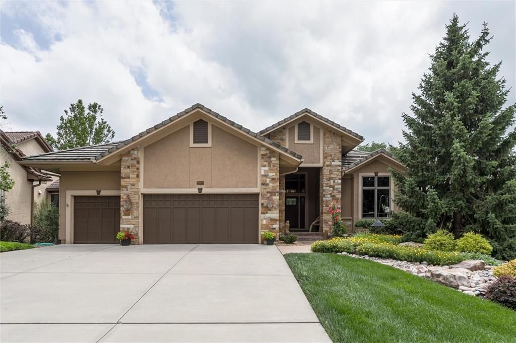 26675 W 100th Place, Olathe