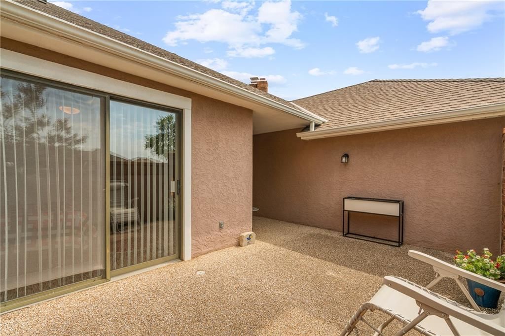 9736 Reeder Street — photo 30