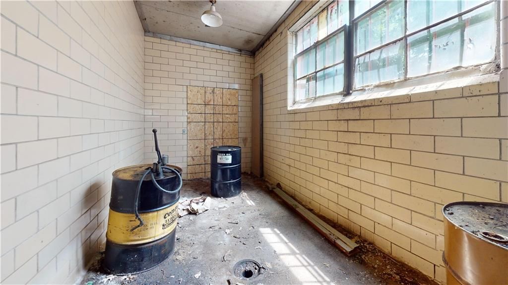 101 E Atlantic Street — photo 31
