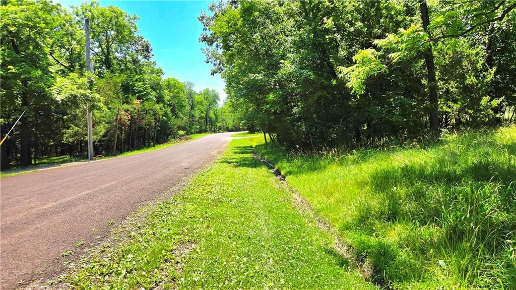 1 Shady Hollow Drive — photo 5