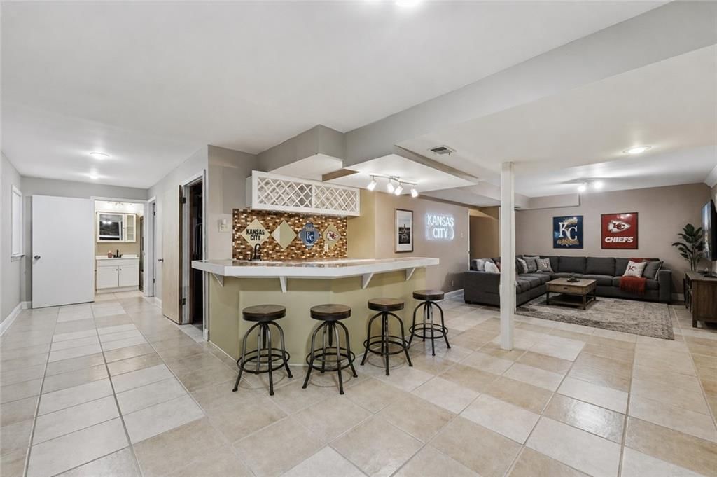 5528 NW Verlin Drive — photo 38