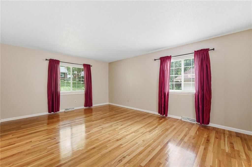 5528 NW Verlin Drive — photo 9