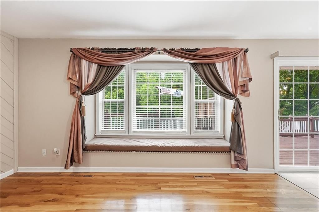 5528 NW Verlin Drive — photo 10