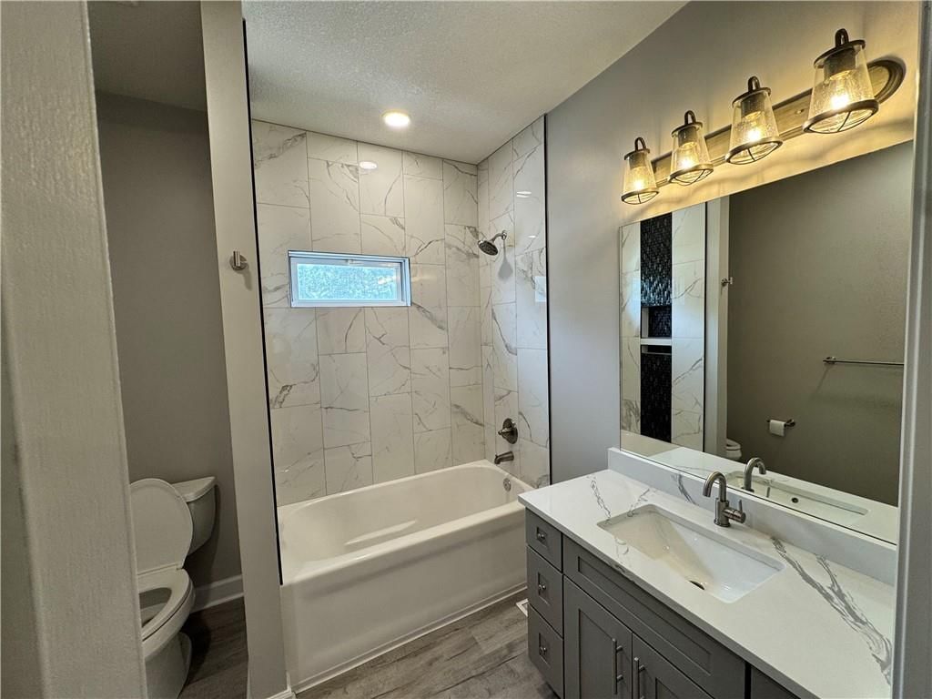 143 E Short Avenue — photo 10