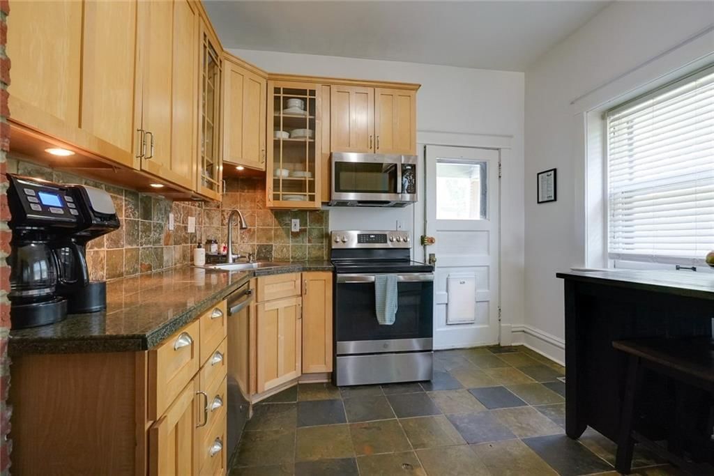 3644 Wyandotte Street — photo 12