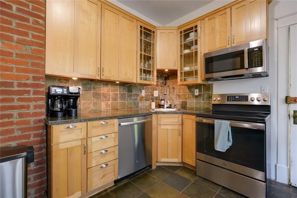 3644 Wyandotte Street — photo 13