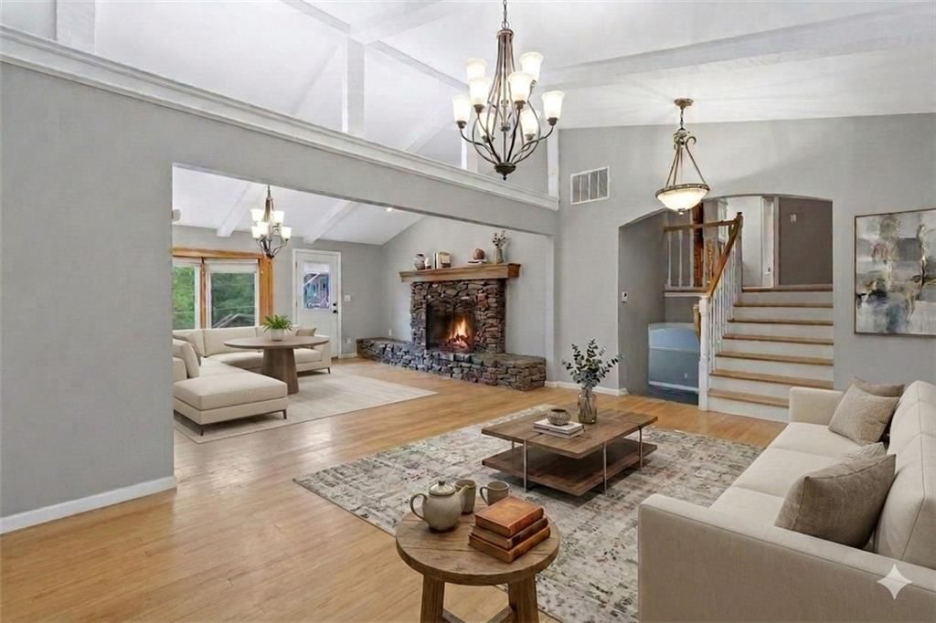 5740 E CATALPA Street — photo 4