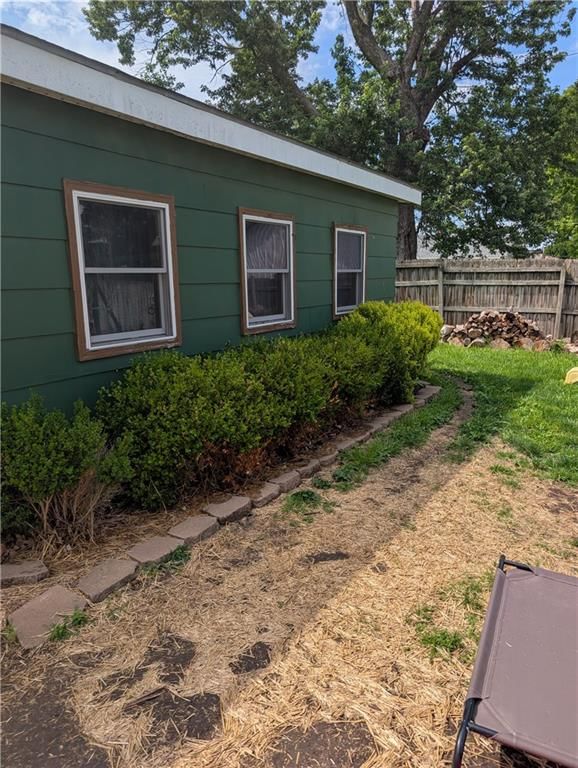 530 N Lyon Avenue — photo 9