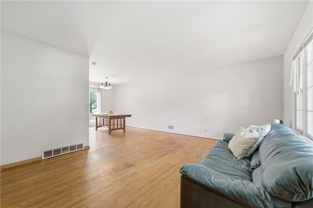 9113 W 90th Terrace — photo 5