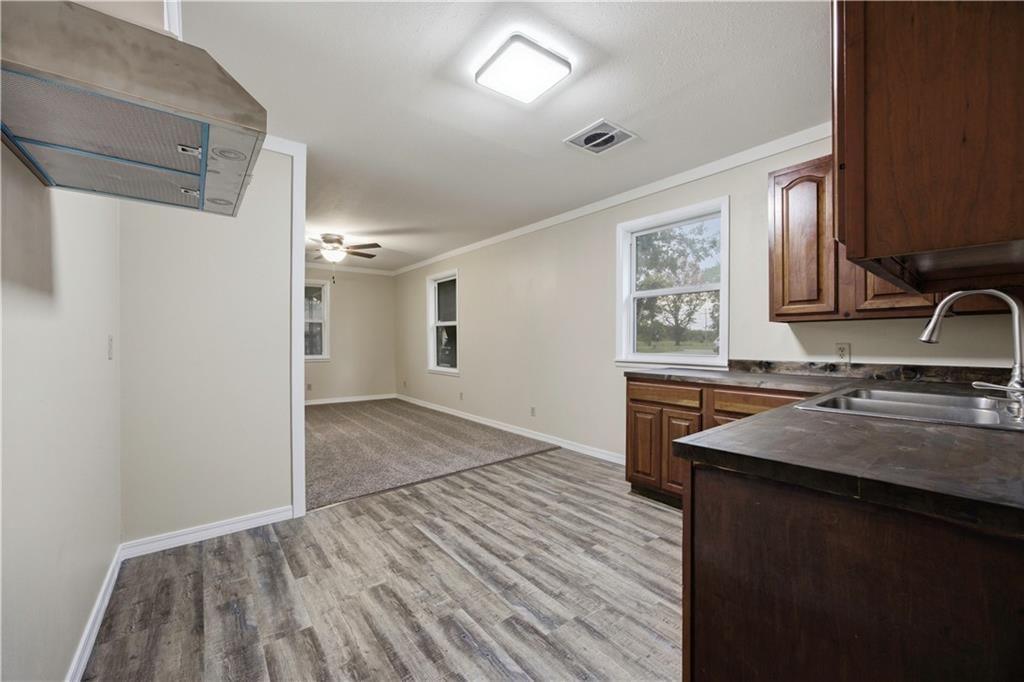 914 N 11th Street — photo 10