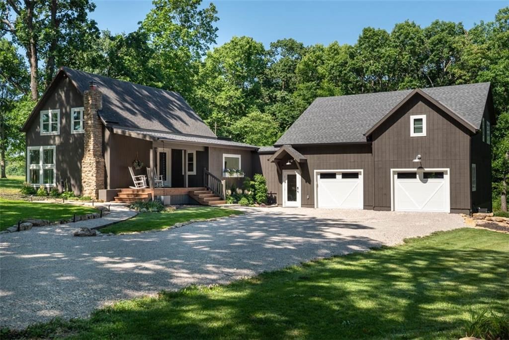 27610 S Groh Road, Cleveland