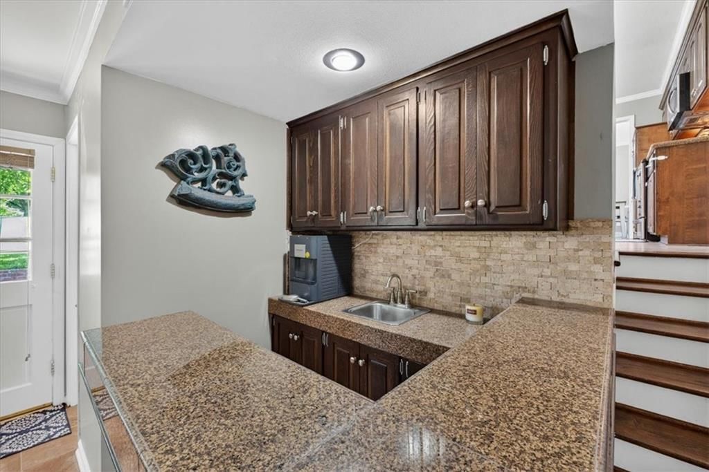 10287 Rosewood Street — photo 12