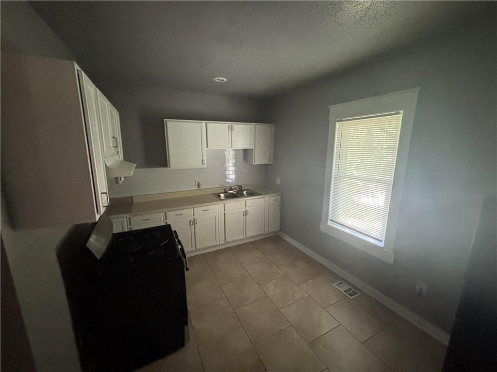 1014 Agnes Avenue — photo 5