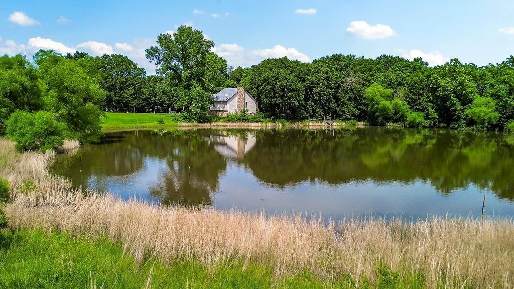 1262 75 Road, Holden