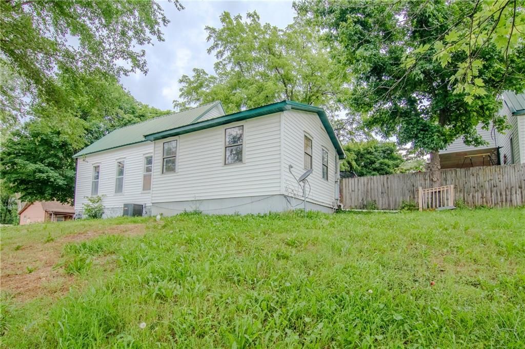 104 W Osage Street, Warsaw