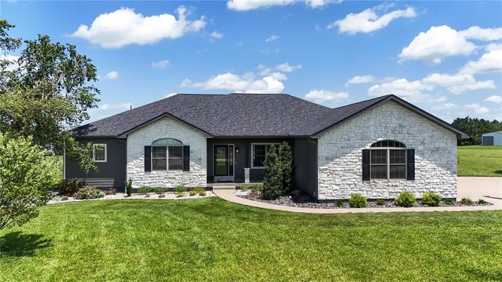 16 Links Drive, Garnett