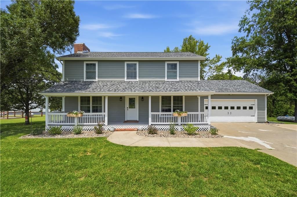 1390 N 550th Road, Baldwin City