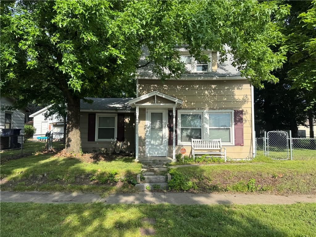 416 N Hall Street — photo 1