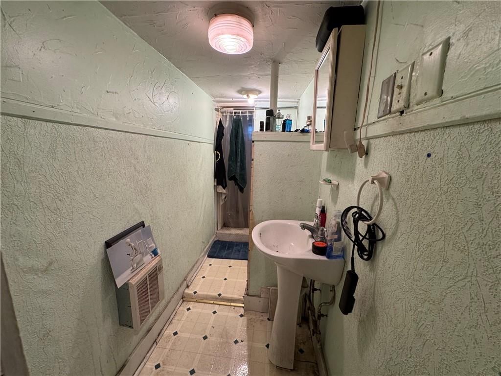 416 N Hall Street — photo 11