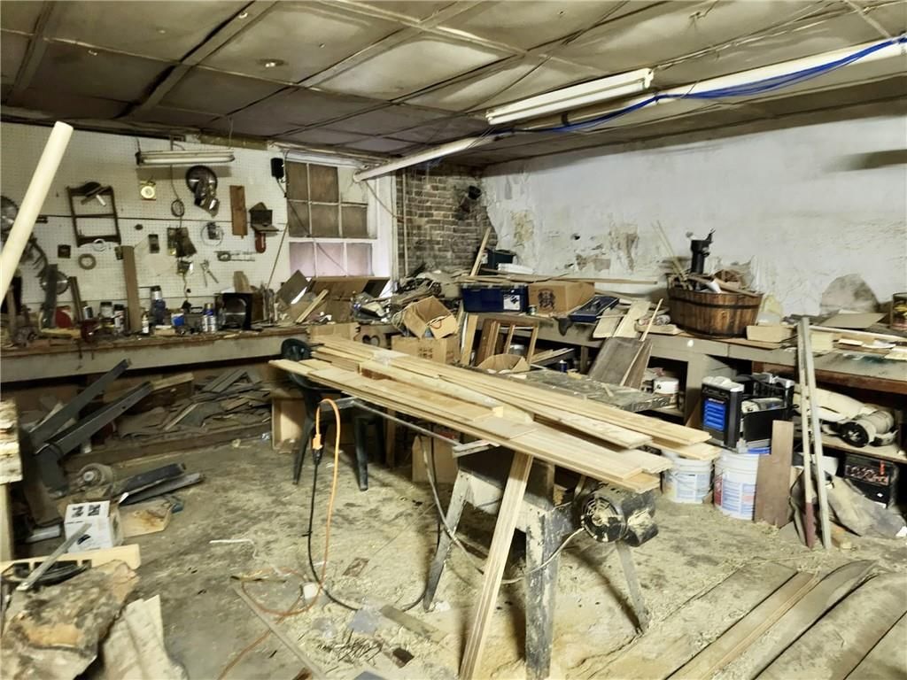 703 W Hickland Street — photo 9