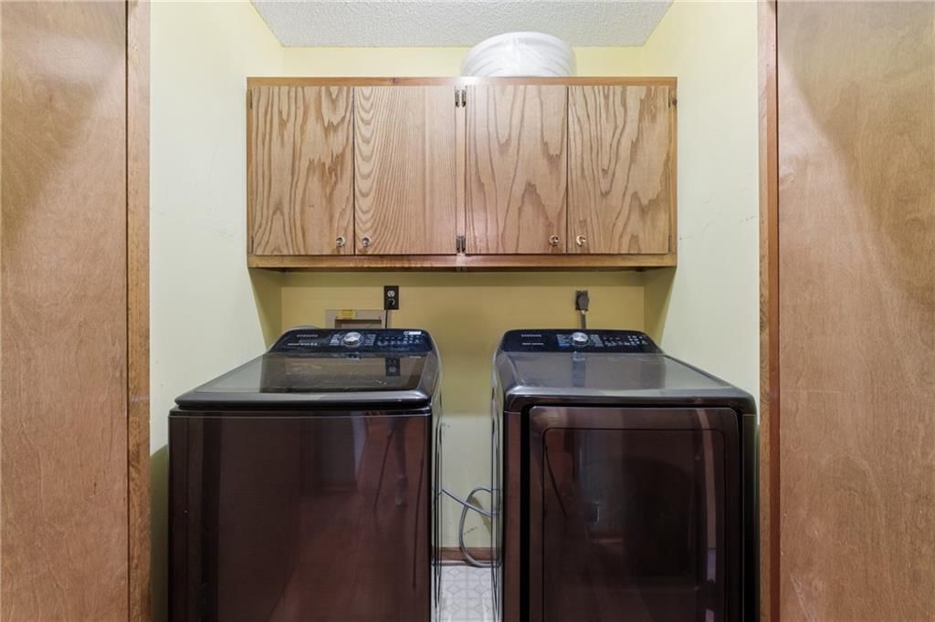 617 W Maple Street — photo 41
