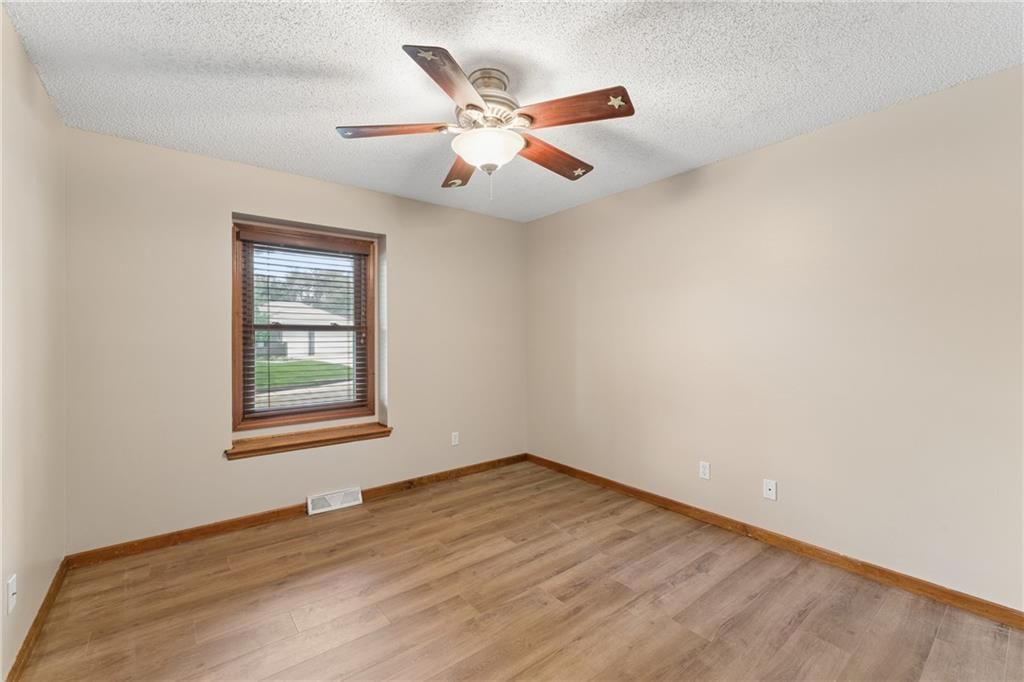 617 W Maple Street — photo 42