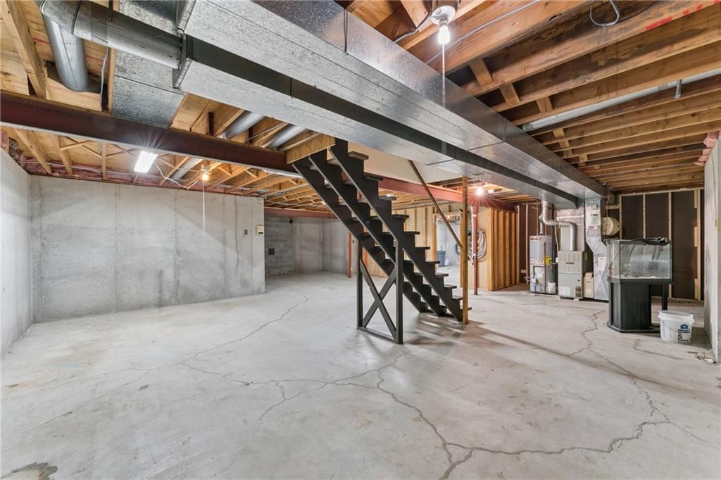 617 W Maple Street — photo 47