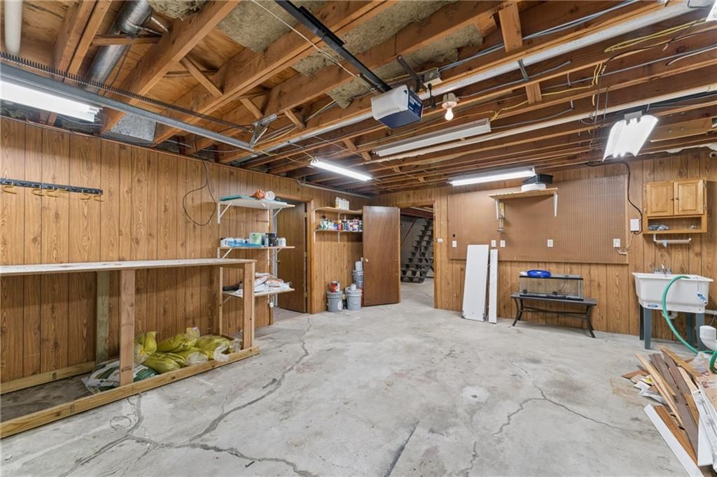 617 W Maple Street — photo 48