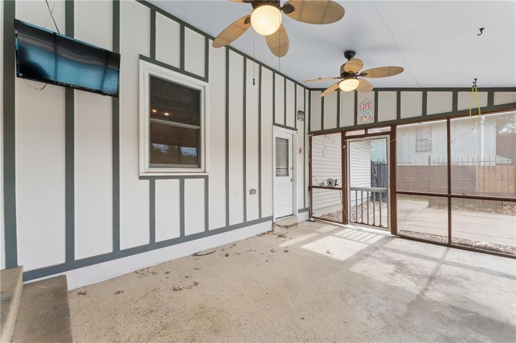 617 W Maple Street — photo 49