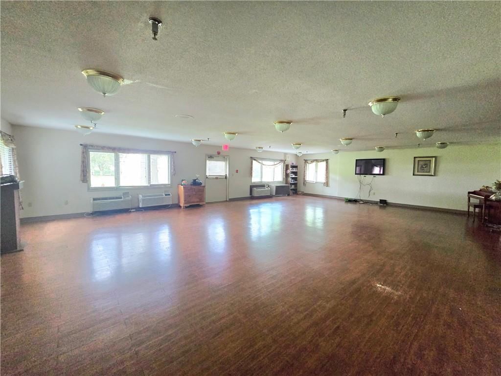 300 Cedar Street — photo 13