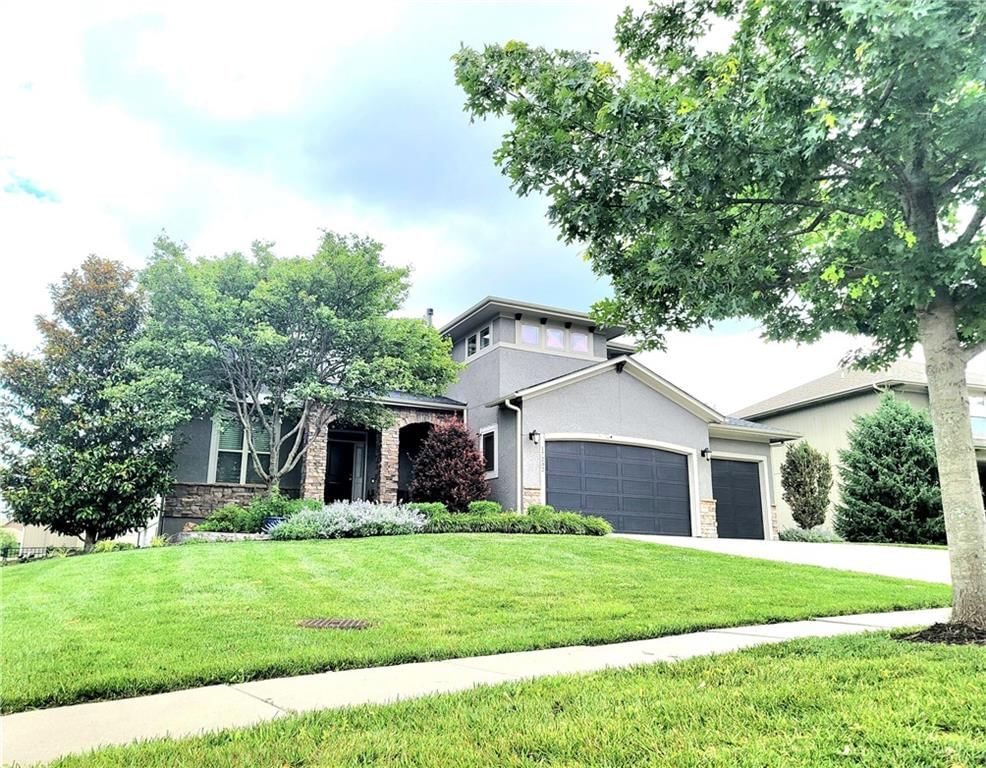 17232 W 198th Street, Spring Hill