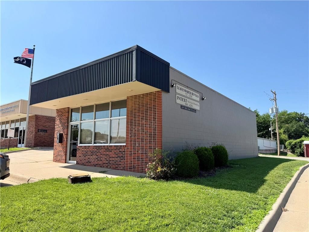 619 Holiday Plaza, Lansing