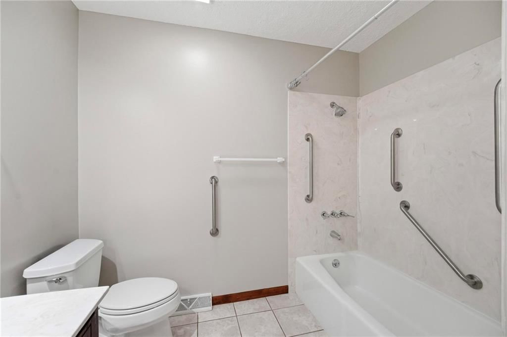 1905 SW Ensley Lane — photo 26