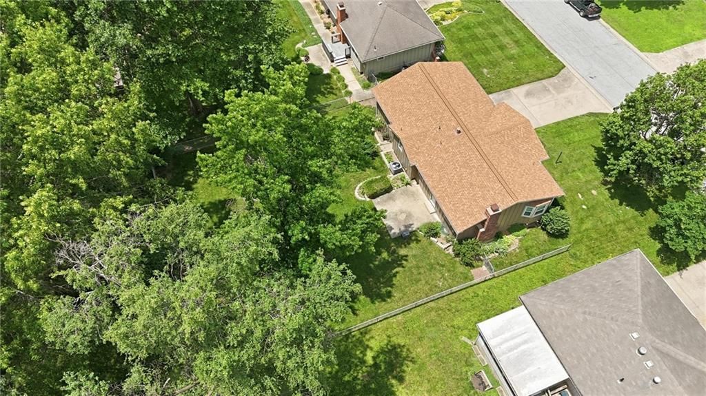 1905 SW Ensley Lane — photo 50