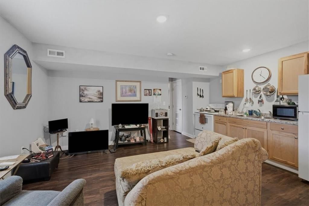 5401 E 27th Terrace — photo 7