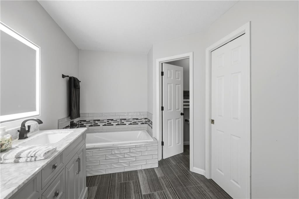 518 Edgewood Drive — photo 16
