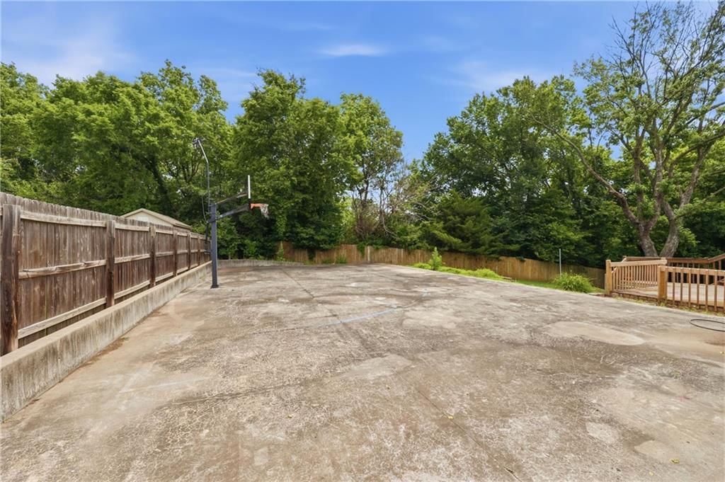 518 Edgewood Drive — photo 7