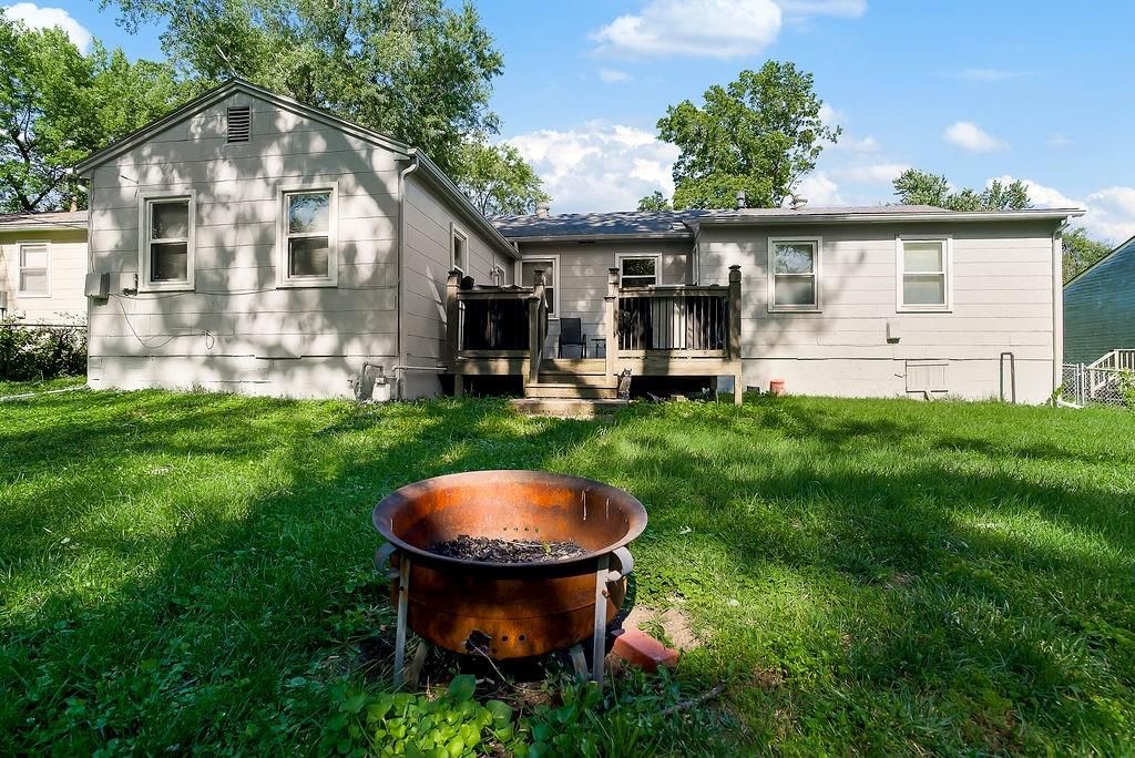 7122 Maple Street — photo 27
