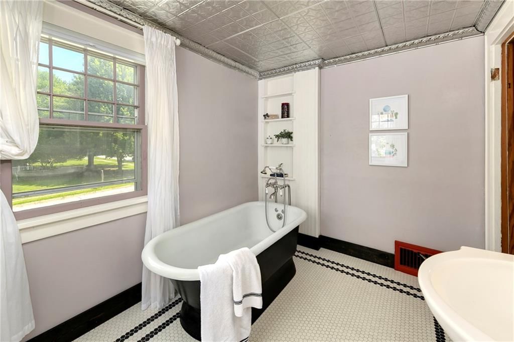 200 SW Madison Street — photo 48