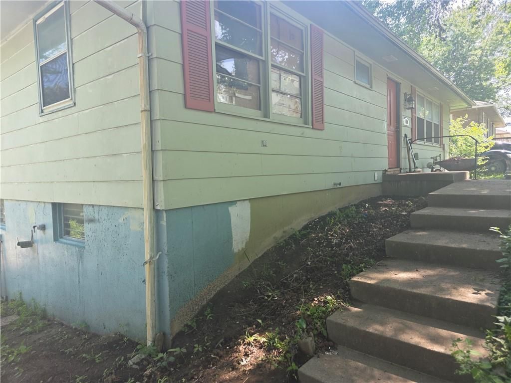 803 W Main Street, Odessa