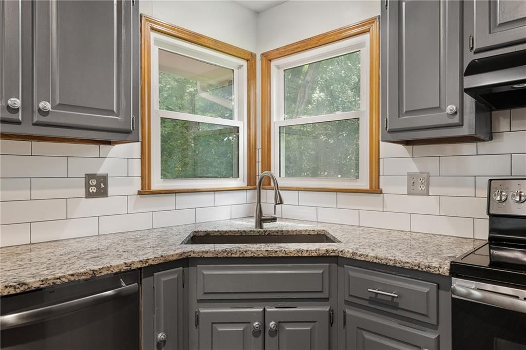 15820 W 123rd Street — photo 11