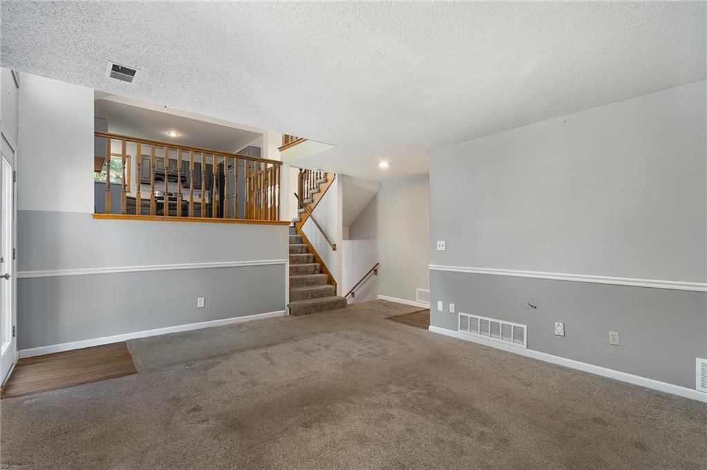 15820 W 123rd Street — photo 35