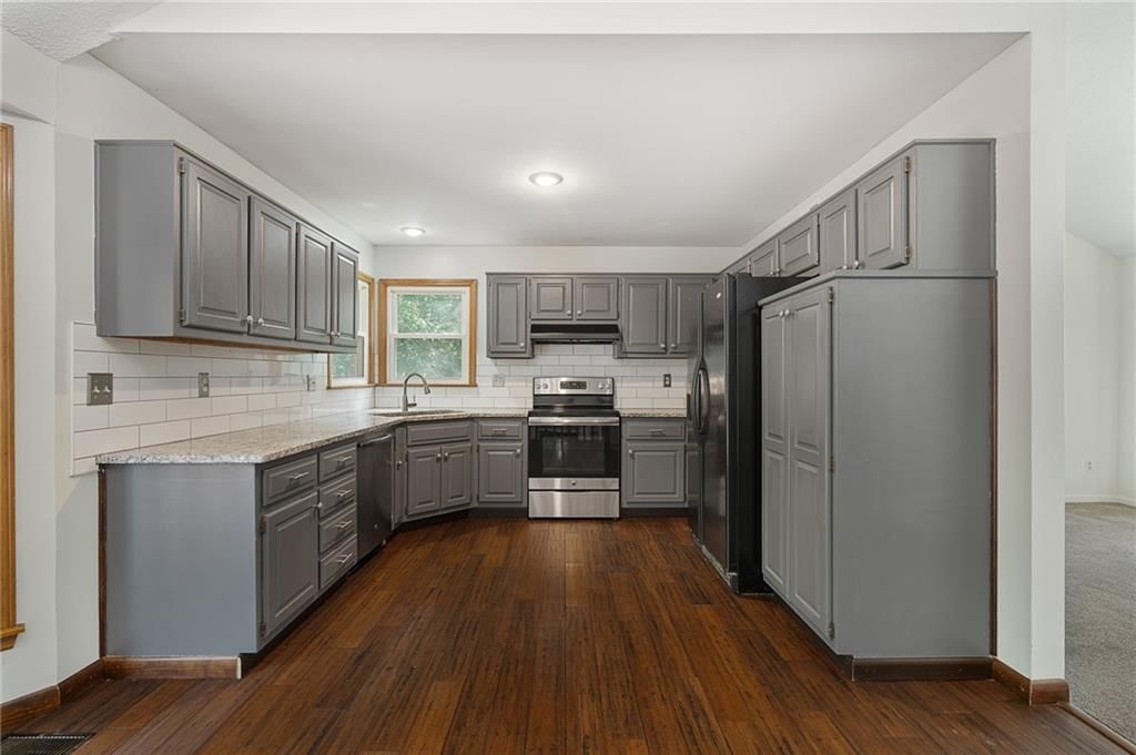 15820 W 123rd Street — photo 7