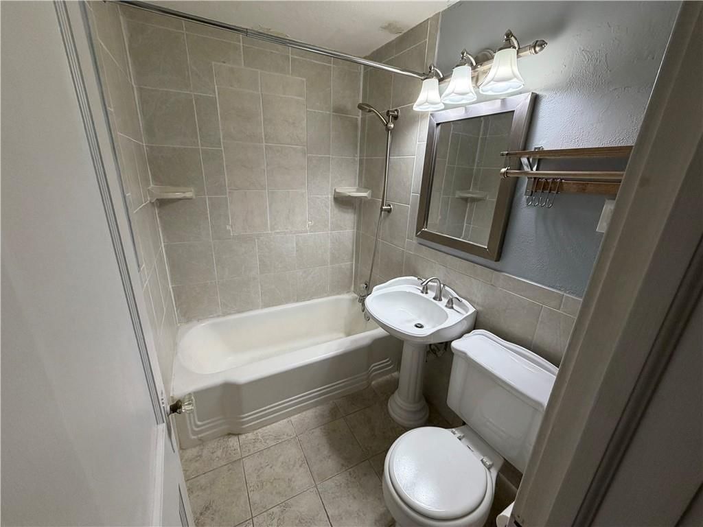 452 Fieldcrest Drive — photo 12