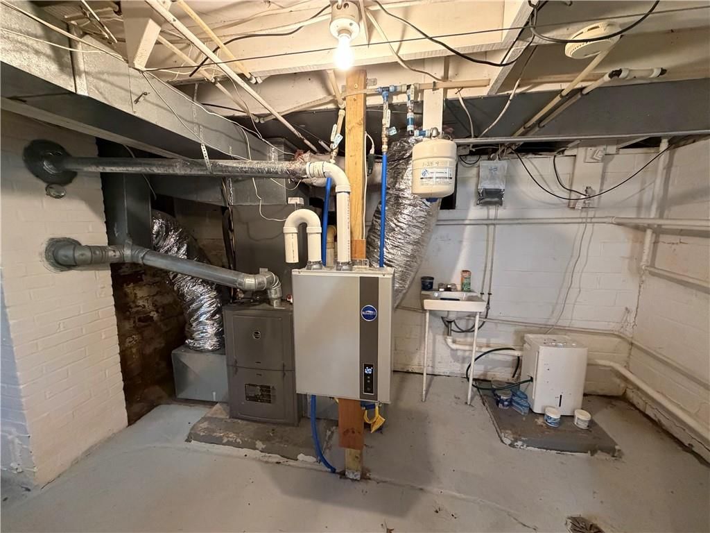 452 Fieldcrest Drive — photo 15
