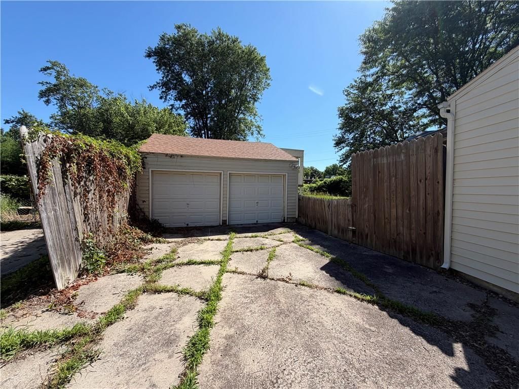 452 Fieldcrest Drive — photo 18