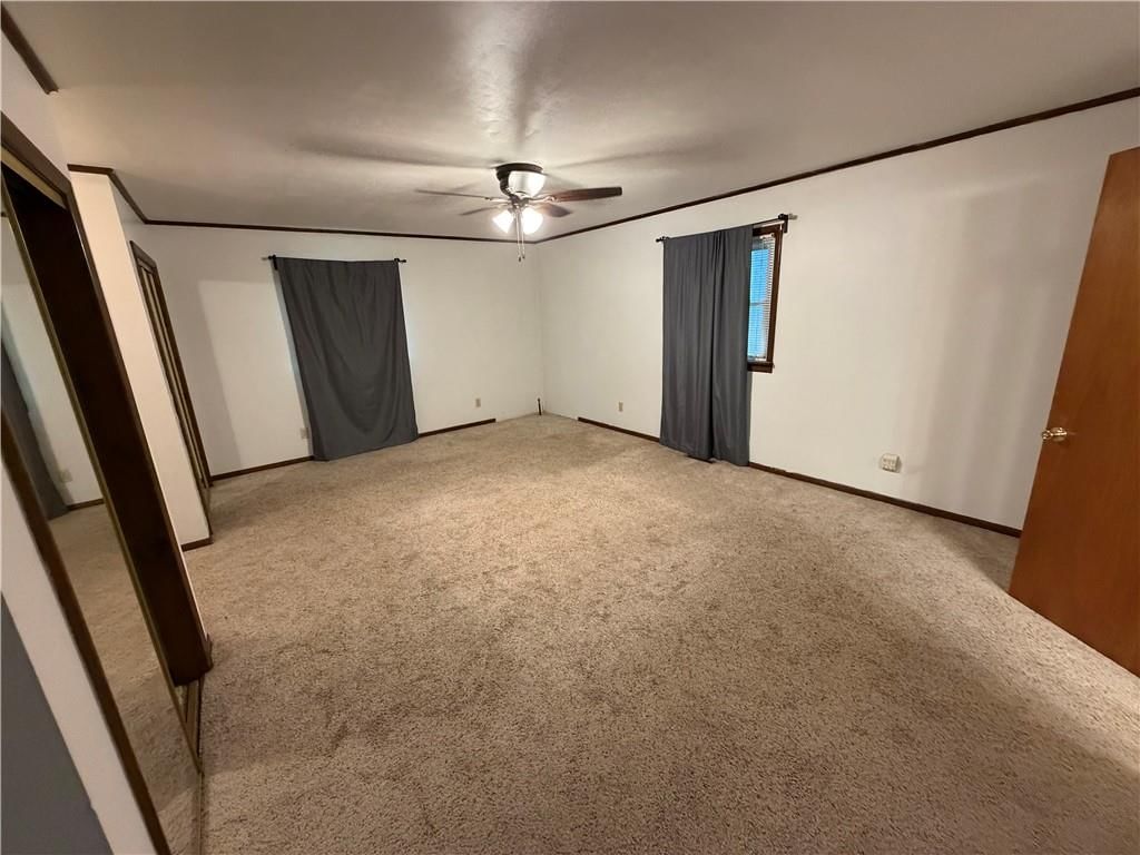 452 Fieldcrest Drive — photo 3